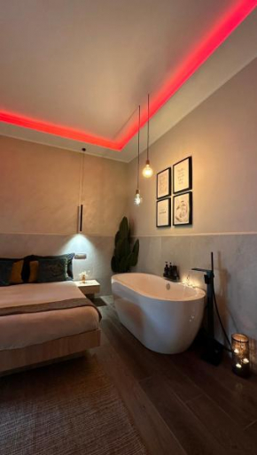 Falco Deluxe Home Napoli